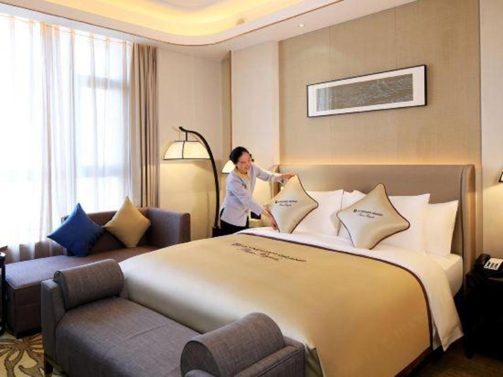 Wyndham Grand Plaza Royale Huayu Chongqing Hotel Buitenkant foto