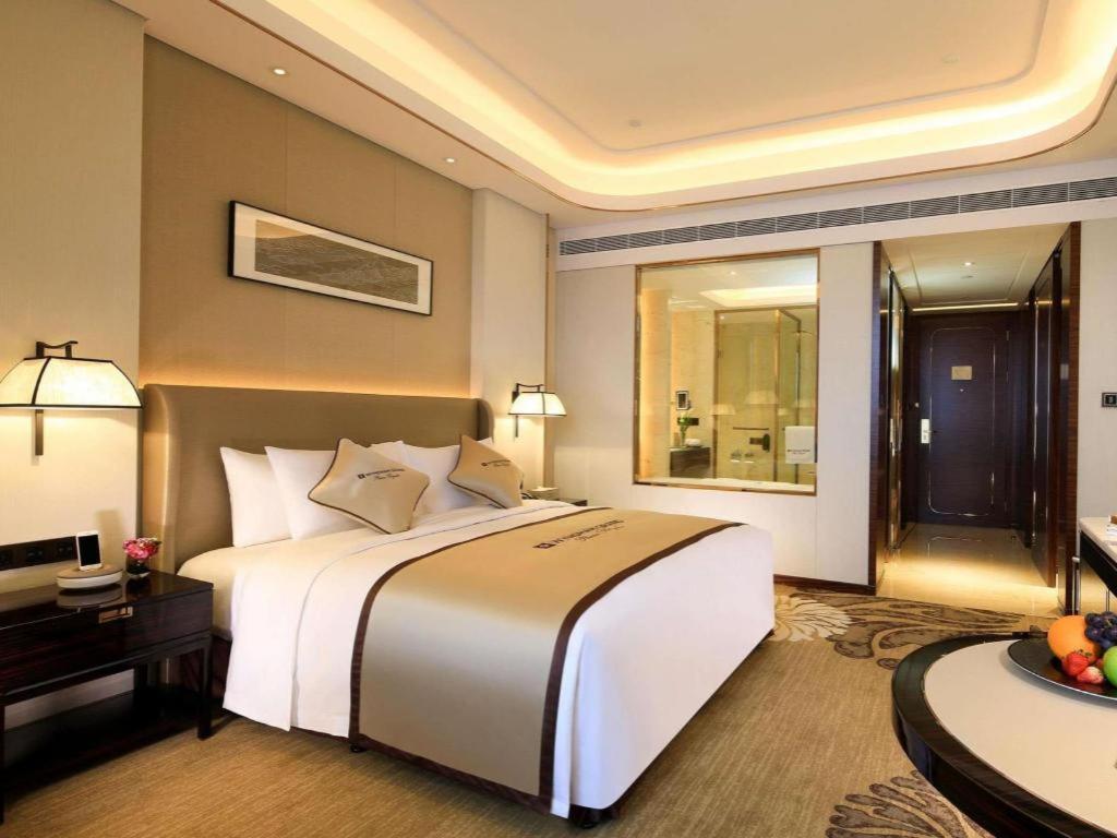 Wyndham Grand Plaza Royale Huayu Chongqing Hotel Buitenkant foto