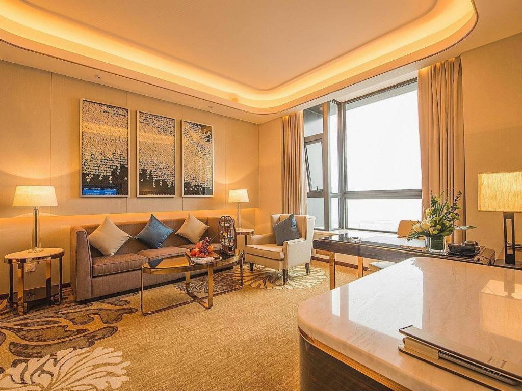 Wyndham Grand Plaza Royale Huayu Chongqing Hotel Buitenkant foto