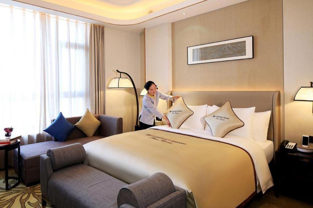 Wyndham Grand Plaza Royale Huayu Chongqing Hotel Buitenkant foto